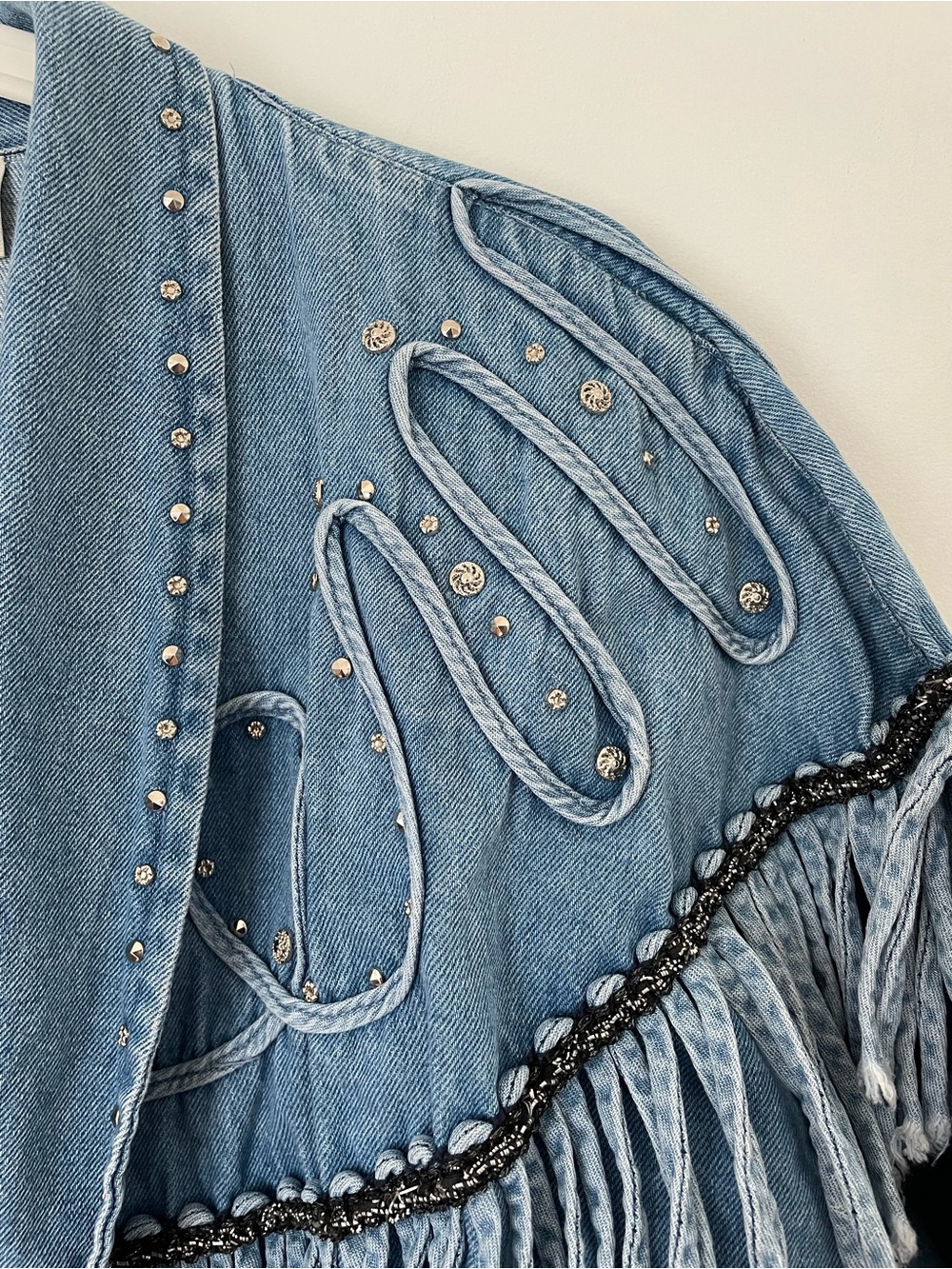 Vintage cache western fringe rhinestone denim jacket size M - Picture 2 of 10